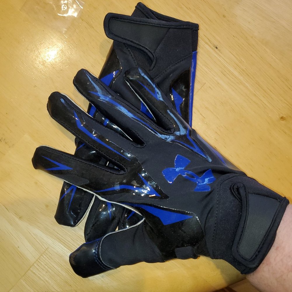Under Armour Receiver Gloves, adult size L